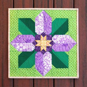 Mini Quilt Pattern &quot;Pick Me a Flower&quot; Scrap Quilt PDF Pattern