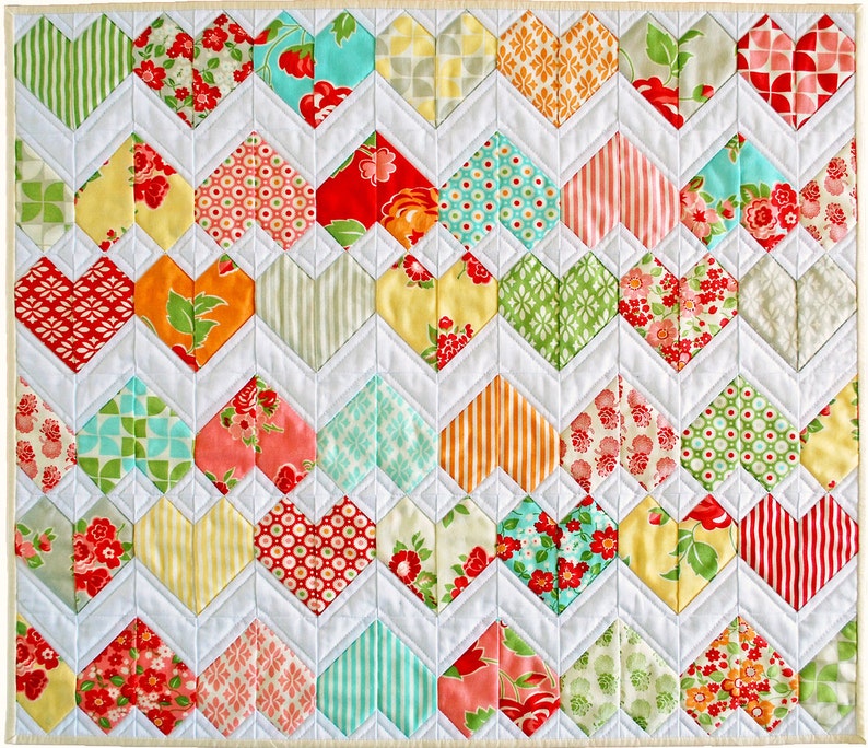 Zigzag Heart Diamond Quilt Pattern (PDF) - 'ZigZag Love' - Beginner Friendly and Pre-Cut Friendly. Mini quilt, lap quilt & single bed size. 