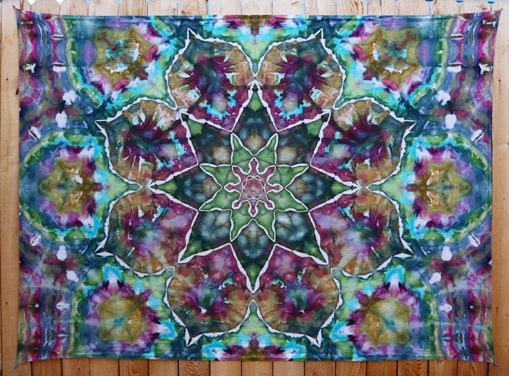 Large Tie Dye Tapestry Wall Tapestry, Mandala Tapestry, Boho Tapestry