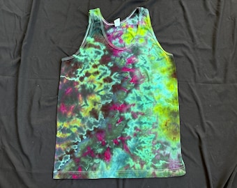 Medium Unisex Tank *see photos for measurements*