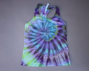 Large Womens Tank  *see photos for measurements*