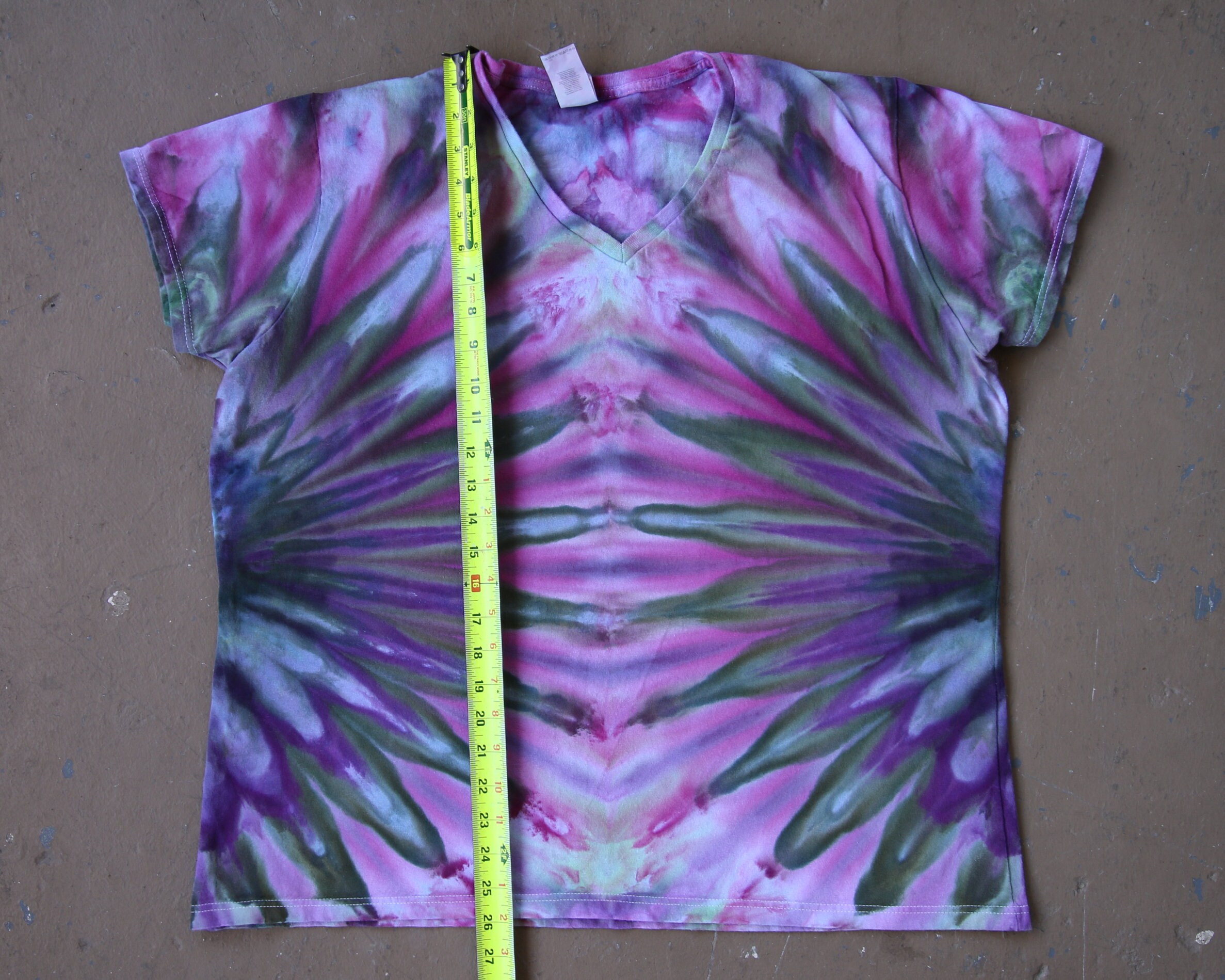 womens tie dye tee