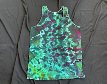 Medium Unisex Tank *see photos for measurements*