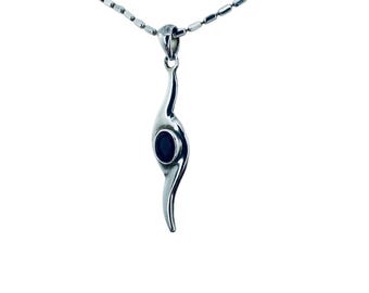 Iolite Pendant set in 925 Sterling Silver Colour Indigo, 3.71 grams