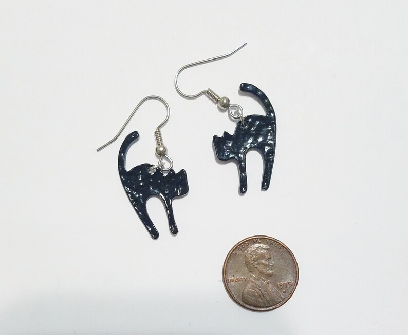 Black Scaredy Cat Silhouette Earrings Hypoallergenic