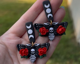 Pendientes de polilla de la muerte, joyas de polilla de la muerte, pendientes de arcilla polimérica, joyas de arcilla polimérica, pendientes de calavera, joyas de calavera