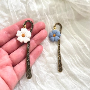 Bookmark, bookish, flower bookmark, flowers, clay flowers, book jewelry, image 2