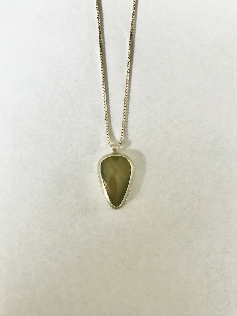 Sapphire Necklace Oracle Reflection