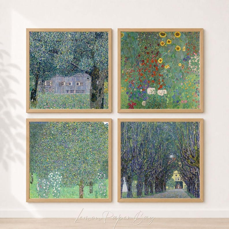 Puede incluir: Conjunto de cuatro impresiones art&iacute;sticas enmarcadas, cada una en un marco de madera, que muestran pinturas de paisajes impresionistas. Las obras de arte representan escenas naturales, incluyendo &aacute;rboles, flores y un edificio, en varios colores.