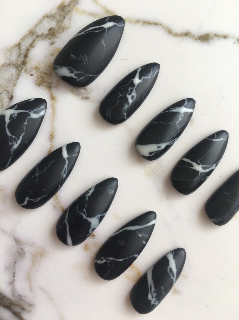 Reusable Black Marble Press-on Nails matte or Glossy - Etsy