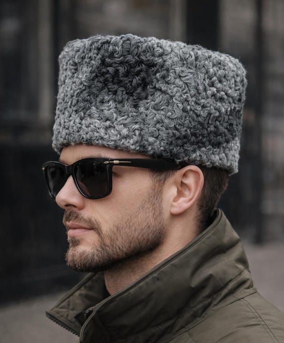 Gray Sheepskin Papakha Hat Lot 662 | WWII ERA RUSSIAN COSSACK WINTER FUR PAPAKHA HAT main image 2