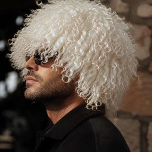 Cappello Papakha di Khabib, Papakha in pelo di capra bianco, Regalo per fan UFC MMA, Cappello georgiano stile Merab, Cappello cosacco caucasico, Berretto soffice in vera pelle di capra