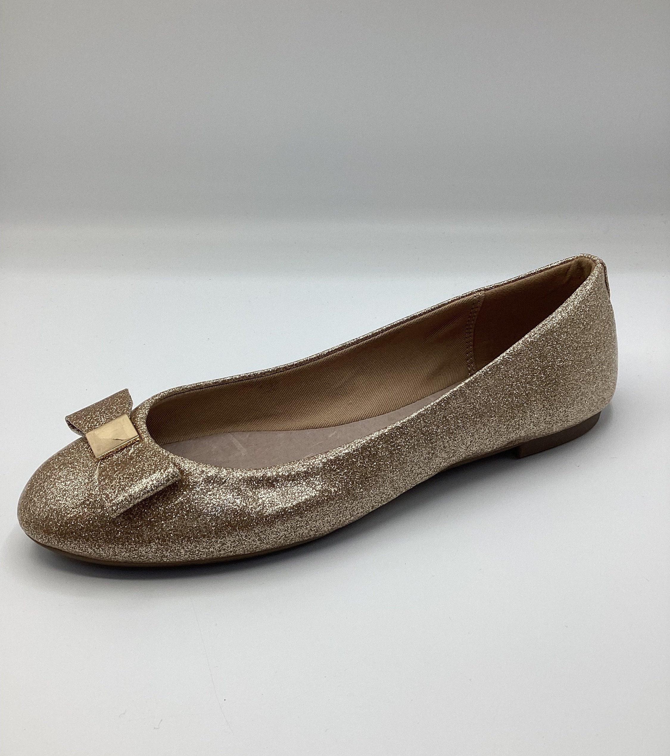 Wide fit shop gold shoes uk