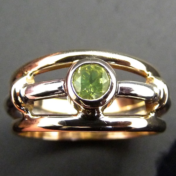 Yellow green stone ring, green stone Silver ring, lemon green gemstone silver ring, Silver gold ring, Chrysoberyl, neon green gemstone ring