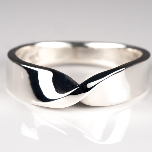 Moebius strip, 925 sterling zilveren trouwring, taps toelopende breedte taps toelopende versie hieronder, gepolijste afwerking, onopvallend unisex gemakkelijk te dragen