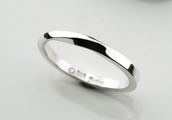 Cinta de plata de Jonc de Moebius acabado de perfil bajo - España