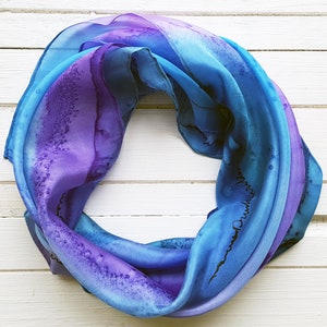 Bemalter Schal Geschenk, Schwester Geschenk Einzigartig, Schwester Geschenk Boho, Seidenschals, Seidenhalstuch, Bemalter Seidenschal, Blauer Schal, Frauenschal