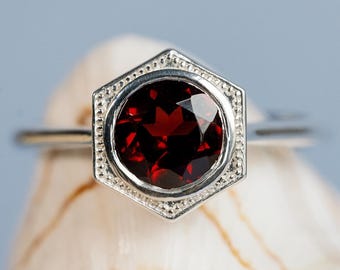 Art Deco Garnet Ring, 1.00ct Garnet Ring, Natural Garnet, Art Deco Bezel Setting, Hexagon Setting