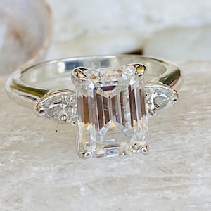 Three Stone Moissanite Engagement Ring, 3.0 Carat Emerald Cut Engagement Ring, Three Stone Engagement Ring, Moissanite Engagement Ring