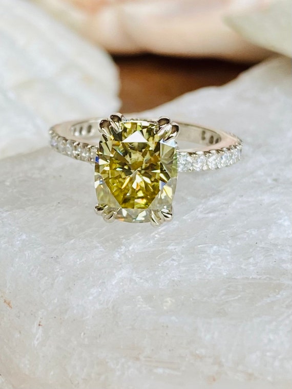 Canary moissanite ring deals
