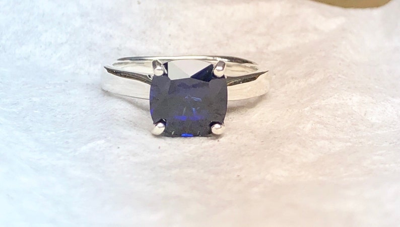 Mother/'s Day Sapphire Engagement Ring Bridesmaid Gift Blue Sapphire Solitaire Ring September Birthstone Blue Sapphire Ring