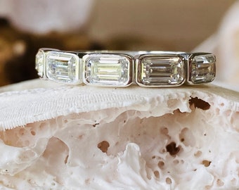 14k Moissanite Anniversary Band, 5 Stone Anniversary Band, Gold Bezel Wedding Band, Gold Moissanite Ring, Art Deco Ring
