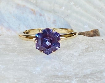 Hexagon Cut Alexandrite Ring, Alexandrite Engagement Ring, Gold Alexandrite Ring, Hexagon Ring, June Birthstone