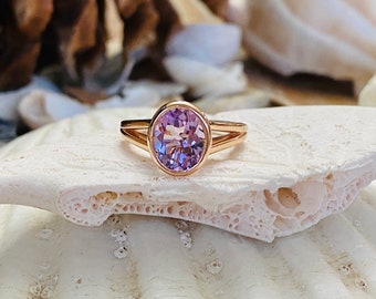 14k Rose De France Amethyst Ring, Oval Cut Amethyst Ring, 2.5 Carat Amethyst Ring, Lavender Amethyst, Bezel Setting, Split Shank