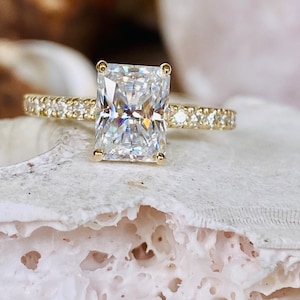 Radiant Cut Moissanite Engagement Ring, Radiant Cut Engagement Ring, 2.00ct. Radiant Cut Engagement Ring