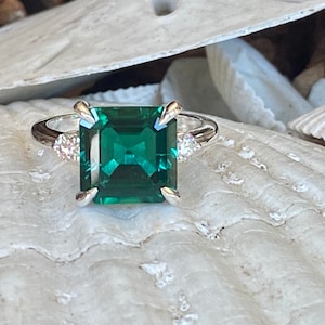 14k Gold Asscher Cut Emerald Ring, 4.00ct Emerald Ring, Three Stone Ring, Statement Ring, May Birthstone