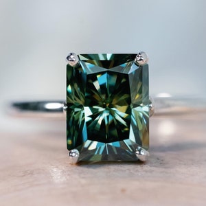 14k Green Moissanite Ring, Radiant Cut Green Moissanite Ring, Radiant Cut Moissanite Engagement Ring, Radiant Cut Solitaire, Tulip Setting