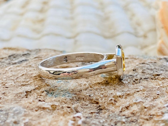 Canary yellow deals diamond wedding band