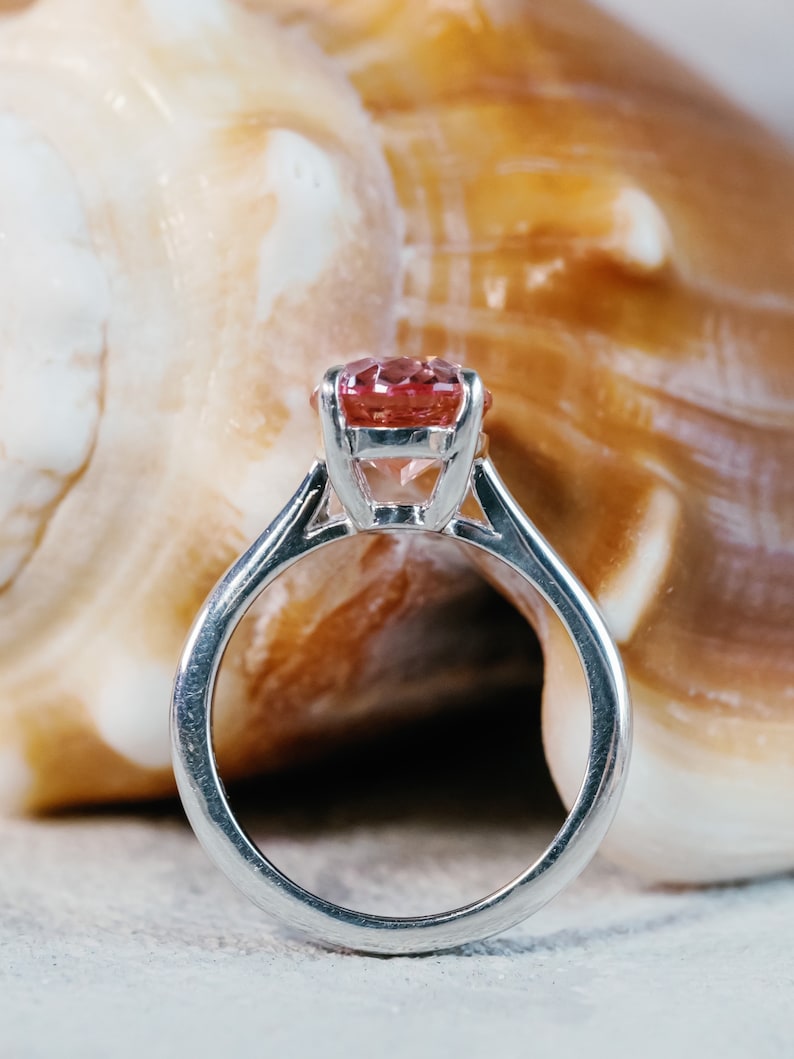 Anillo de zafiro Padparadscha de 14k, anillo de zafiro rosa ovalado, anillo de zafiro rosa de 2,5 qt, anillo solitario de zafiro Padparadscha, ajuste de catedral imagen 10