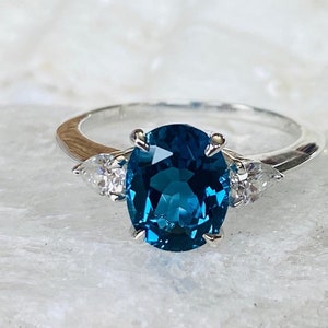 14k London Blue Topaz Ring, Oval Cut London Blue Topaz Ring, London Blue Topaz Engagement Ring, Three Stone Ring, Natural Topaz Ring