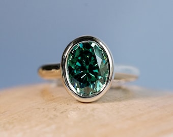 14k Green Sapphire Ring, Green Sapphire Engagement Ring, Oval Bezel Ring, Lab Grown Green Sapphire, Oval Sapphire Bezel Ring