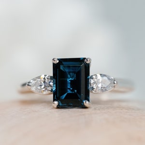 London Blue Topaz Three Stone Ring, 14k London Blue Topaz Ring, Three Stone Ring, Natural London Blue Topaz