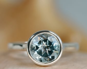 Anillo de amatista verde, amatista verde natural, anillo de prasiolte, anillo de amatista verde con bisel redondo, solitario con bisel, plata de ley de 14 k