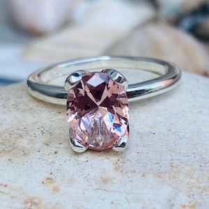 Morganite Ring, Morganite Engagement Ring, Gold Morganite Ring, Oval Cut Engagement Ring, Solitaire Morganite RIng, Oval Solitaire