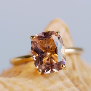 Antique Cushion Morganite Ring, Morganite Engagement Ring, Gold Morganite Ring, Elongated Cushion Cut Engagement Ring, Morganite Solitaire