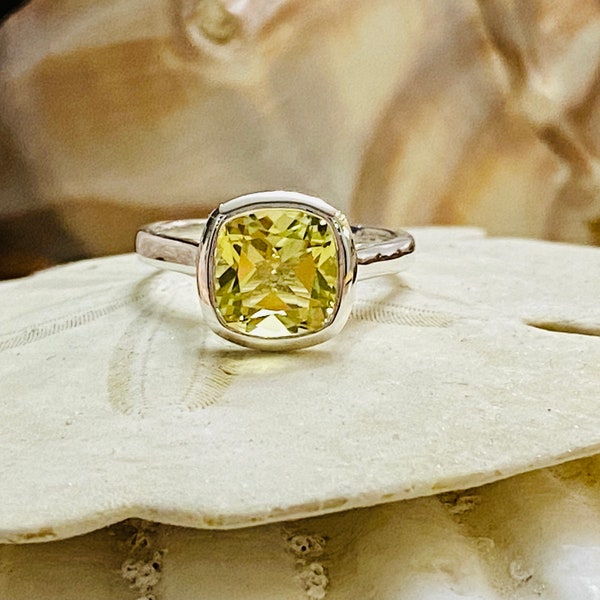 14k citrienring, ring citroencitrien, kussengeslepen citrien, kussengeslepen ring, ringinstelling, geboortesteen november