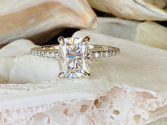 Anello di fidanzamento Moissanite taglio cuscino Anello di fidanzamento Moissanite Anello Moissanite taglio cuscino Anello di fidanzamento da 2 50 ct Set di anelli di fidanzamento Etsy Italia