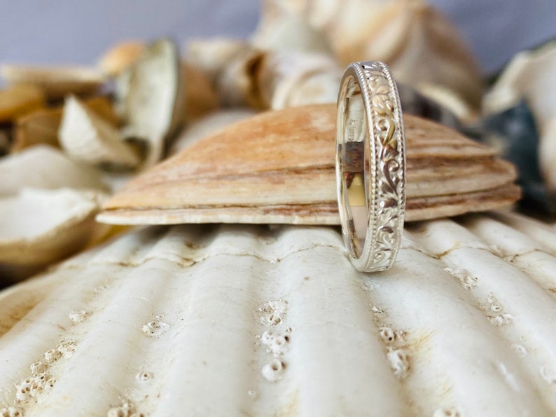 Womens Vintage Style Wedding Band, Floral Wedding Band, Gold Wedding Band, Milgrain Wedding Band image 8