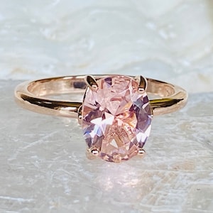 モルガナイトリング、モルガナイトエンゲージリング、ゴールドモルガナイトリング、オーバルカットエンゲージリング、ソリティアモルガナイトリング、オーバルソリティア