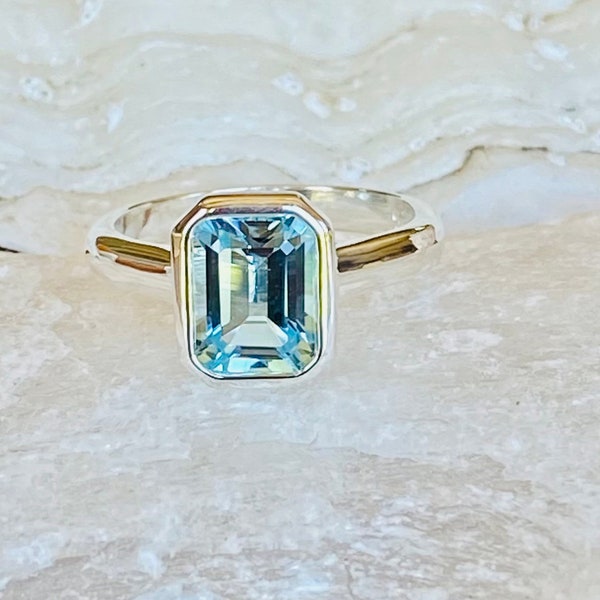 14k Sky Blue Topaz Ring, Sky Blue Topaz, Emerald Cut Sky  Blue Topaz, 2.00ct Emerald Cut, Blue Topaz Bezel Ring