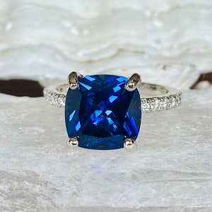 Cushion Cut Sapphire Ring, Sapphire Engagement Ring, Cushion Cut Engagement Ring, 4.00ct Cushion Cut Ring, Large Sapphire Ring