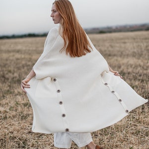 Biały oversize'owy kardigan, Gruby dzianinowy kardigan dla kobiet, Wełniany kardigan kimono
