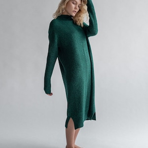 Grünes Rollkragen Kleid für Frauen, Gestricktes knöchellanges Kleid, Kleidung Strickkleid, Zopfmuster, Pulloverkleid, Winterkleid