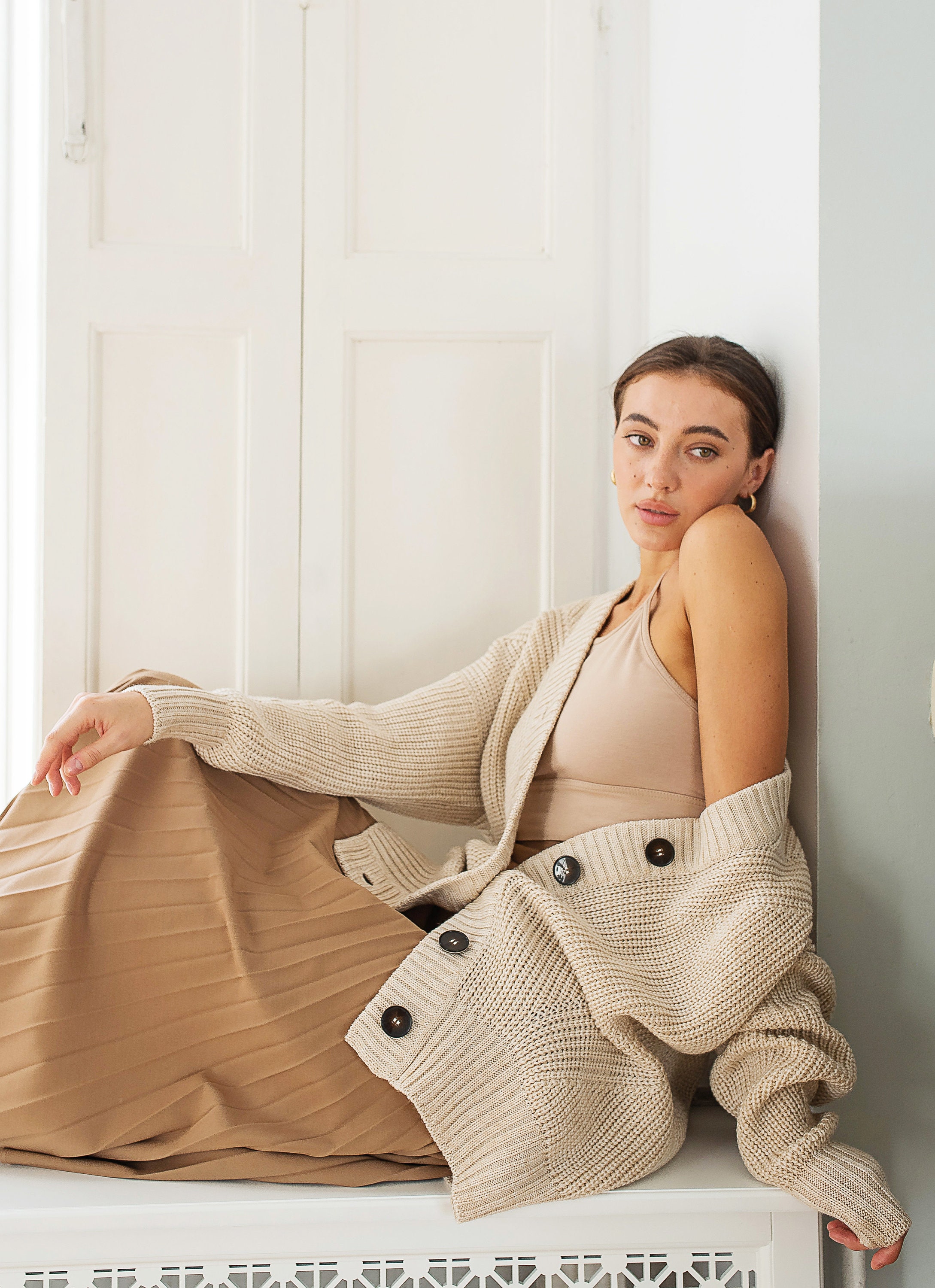 Short knit cardigan, Beige Cardigan, Short Length Knitted Coat, Cable Knit Cardigan, Chunky knitwear, Women's Cardigan, Cozy knitwear