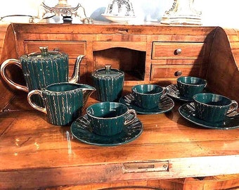 Italian Art Decò the / tea / coffee cups for four people, forest green with gold finishes and decorations signed Ferrea Vintage italian