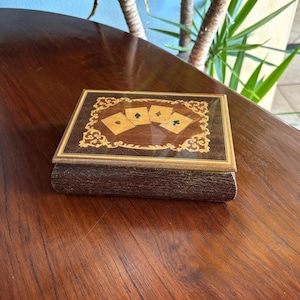 Vintage houten speelkaartenhouder met ruimte voor twee decks, gemaakt in Italië